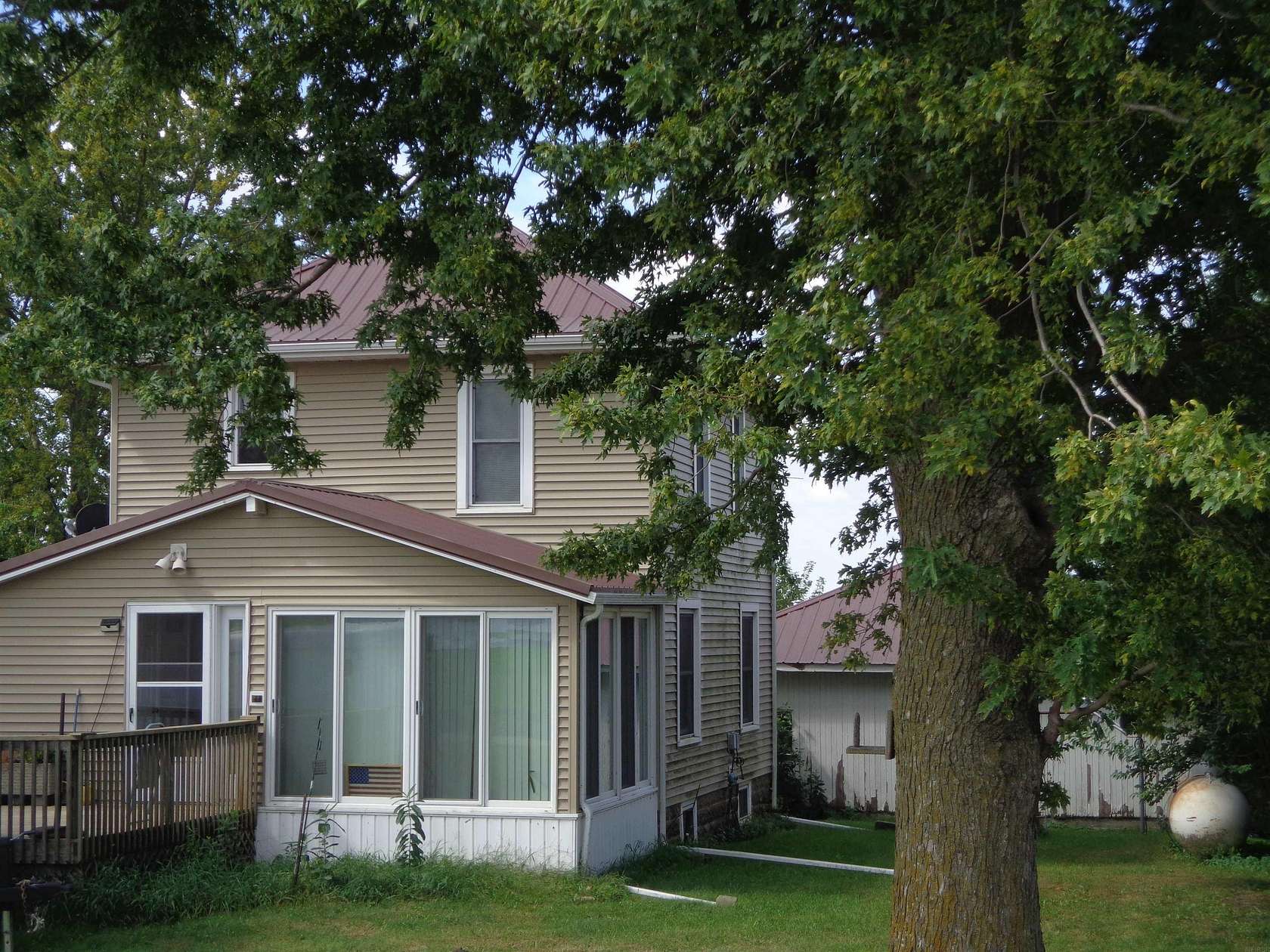 1.6 Acres of Land with Home for Sale in Independence, Iowa