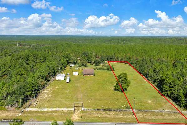 1.15 Acres of Land for Sale in DeFuniak Springs, Florida