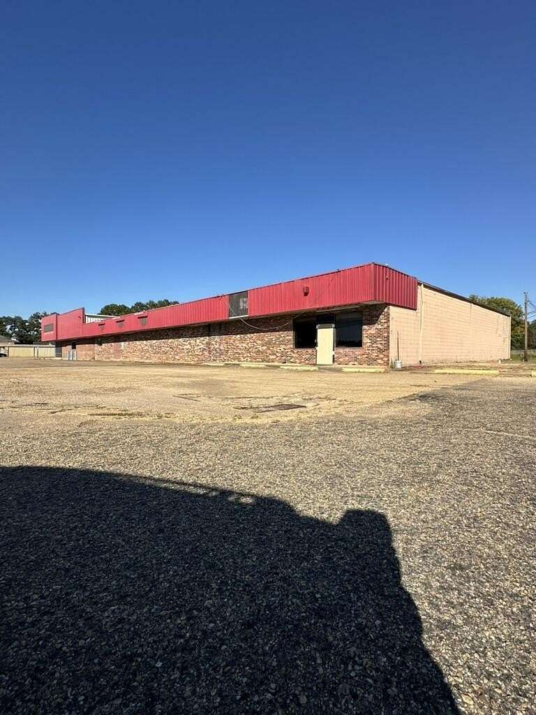 3 Acres of Improved Commercial Land for Sale in Shannon, Mississippi