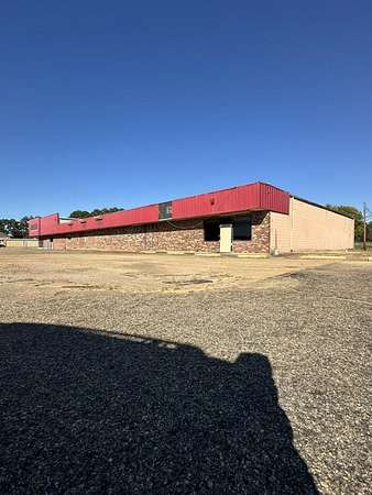 3 Acres of Improved Commercial Land for Sale in Shannon, Mississippi