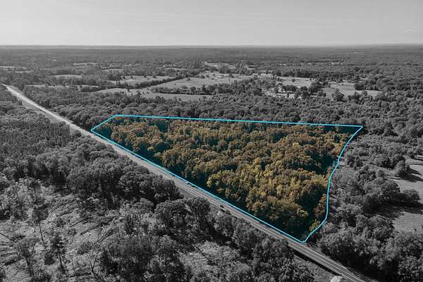 11.9 Acres of Recreational & Residential Land for Sale in Troup, Texas