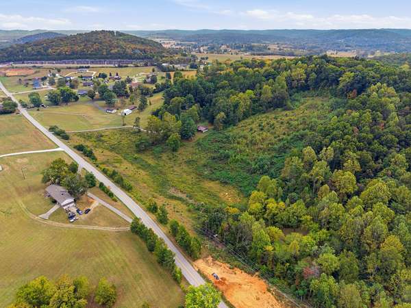 10 Acres of Recreational & Residential Land for Sale in Somerset, Kentucky