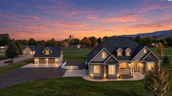 3.22 Acres of Land with Home for Sale in Prosser, Washington