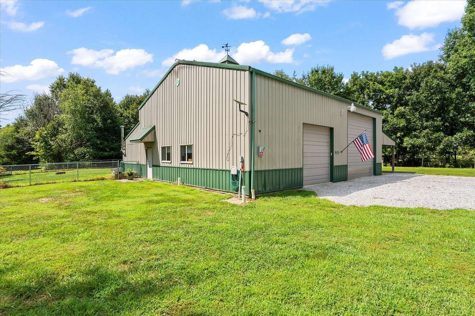 60 Acres of Recreational Land for Sale in Kinmundy, Illinois