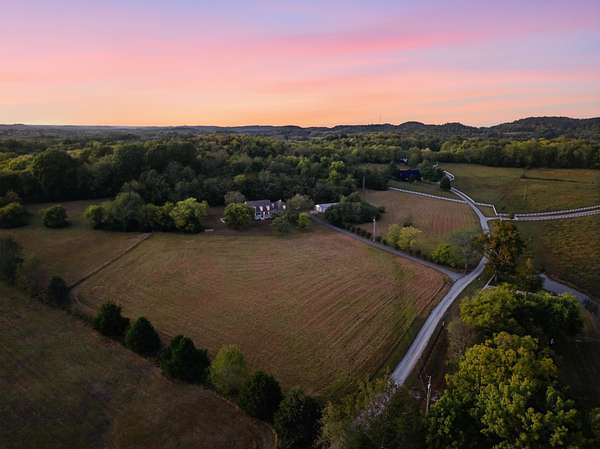 13.4 Acres of Land with Home for Sale in Thompson's Station, Tennessee