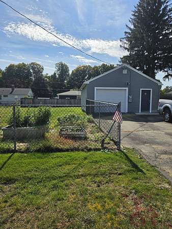 0.25 Acres of Residential Land for Sale in Holyoke, Massachusetts