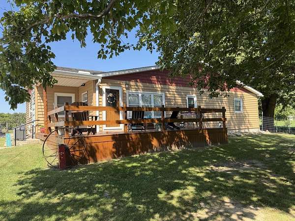 20 Acres of Agricultural Land with Home for Sale in Farmington, Illinois