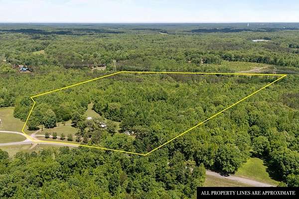 31 Acres of Land with Home for Sale in Camden, Tennessee