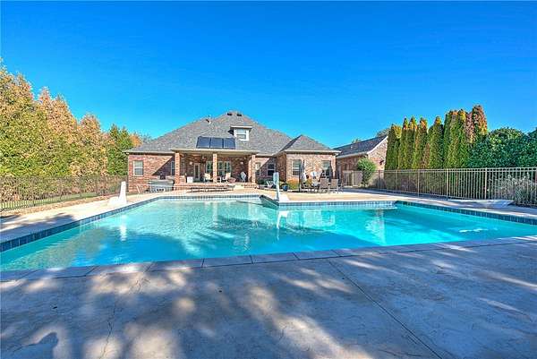 2.23 Acres of Land with Home for Lease in Springdale, Arkansas