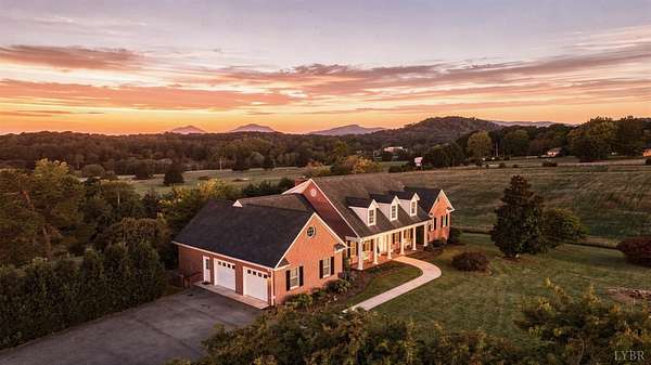 1.5 Acres of Land with Home for Sale in Forest, Virginia