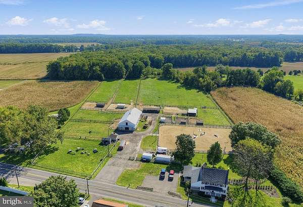 7.7 Acres of Land with Home for Sale in Columbus, New Jersey