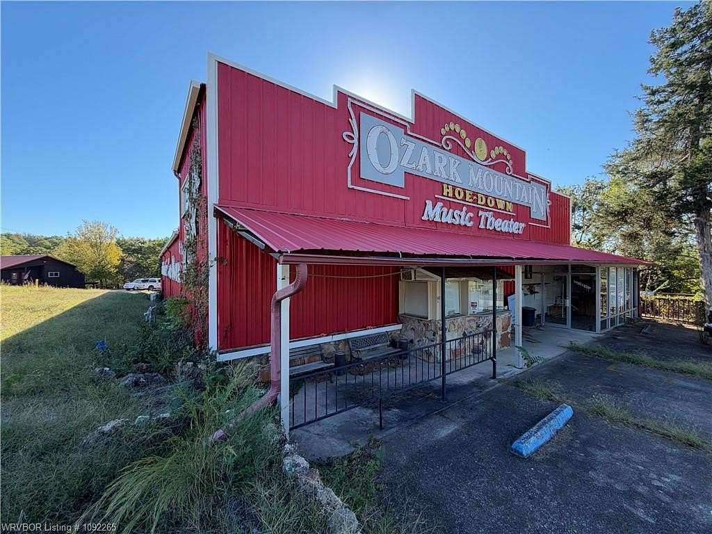2.64 Acres of Improved Commercial Land for Sale in Eureka Springs, Arkansas