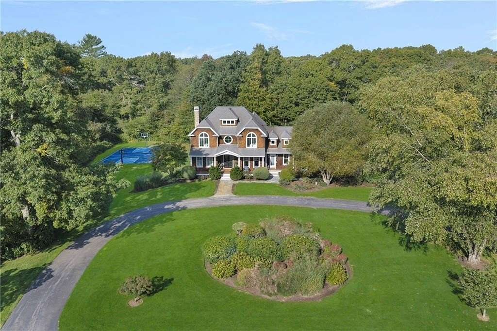 5.85 Acres of Land with Home for Sale in South Kingstown Town, Rhode Island