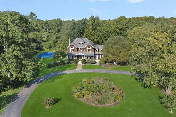 5.85 Acres of Land with Home for Sale in South Kingstown Town, Rhode Island