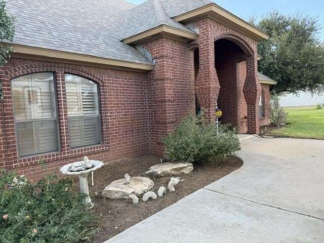 2.5 Acres of Land with Home for Sale in Gardendale, Texas