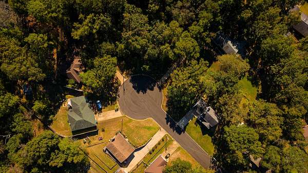 1.25 Acres of Residential Land for Sale in Tupelo, Mississippi