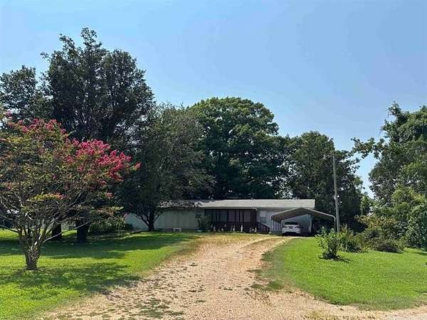 1.5 Acres of Land with Home for Sale in Ripley, Tennessee