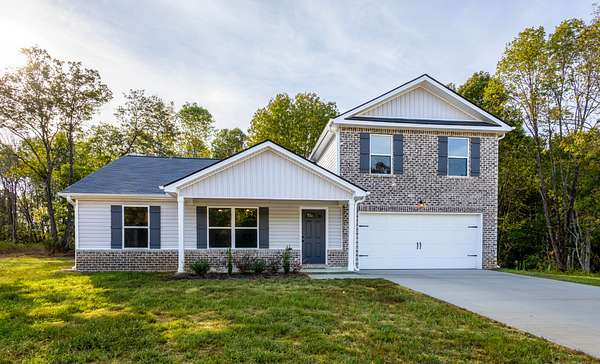 1.52 Acres of Land with Home for Sale in Dickson, Tennessee