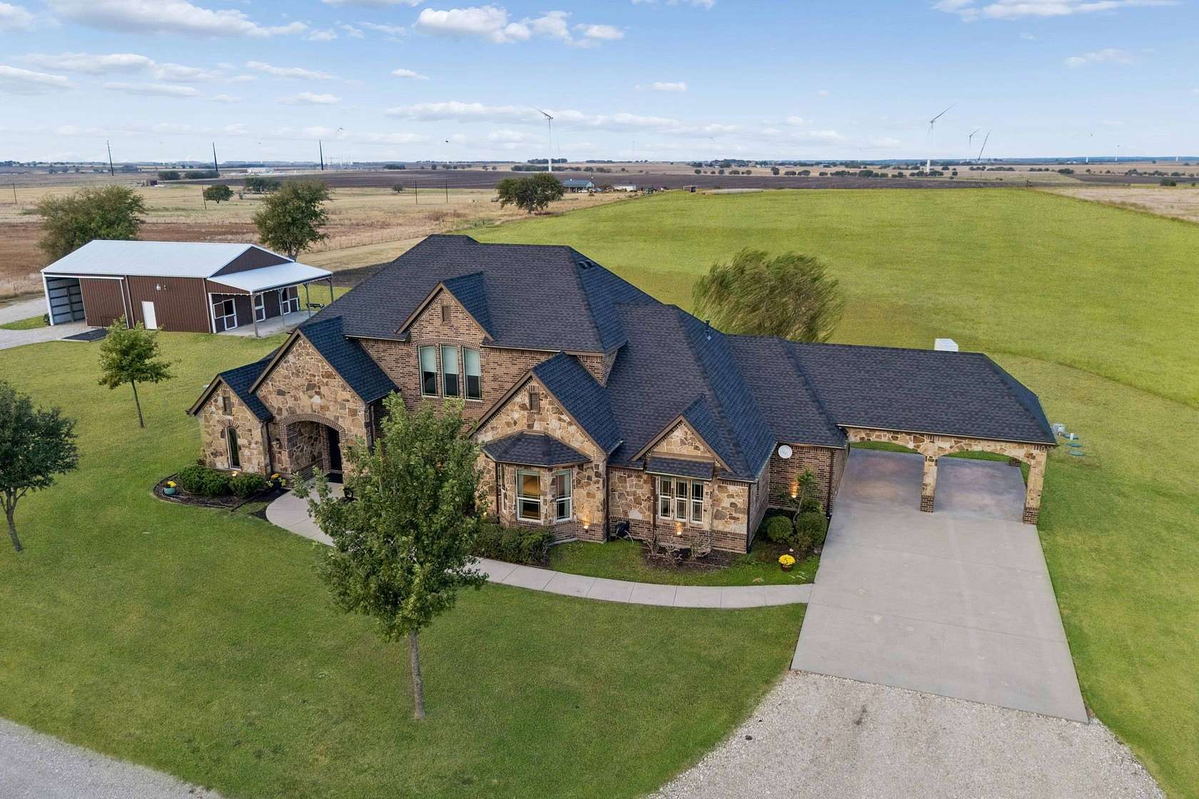25 Acres of Agricultural Land with Home for Sale in Gainesville, Texas