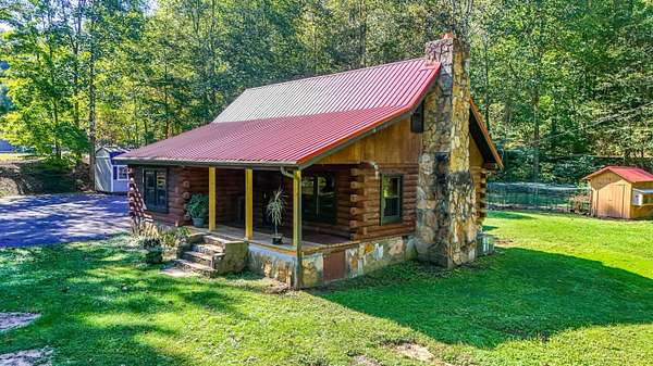 1.52 Acres of Land with Home for Sale in Keith, Kentucky