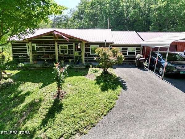 2 Acres of Land with Home for Sale in Middlesboro, Kentucky