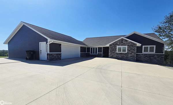 6.84 Acres of Land with Home for Sale in Oskaloosa, Iowa