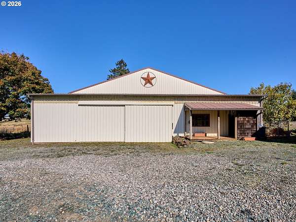 7.38 Acres of Land with Home for Sale in Silverton, Oregon