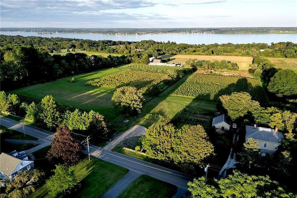1 Acre of Residential Land for Sale in Portsmouth, Rhode Island