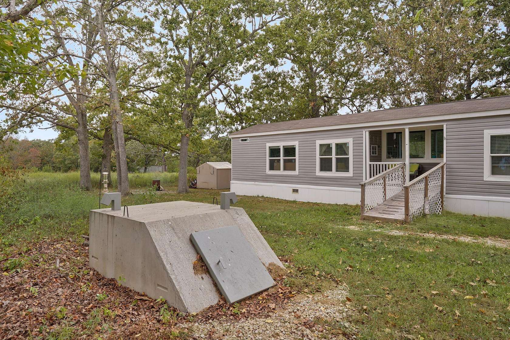 1.86 Acres of Land with Home for Sale in Buffalo, Missouri