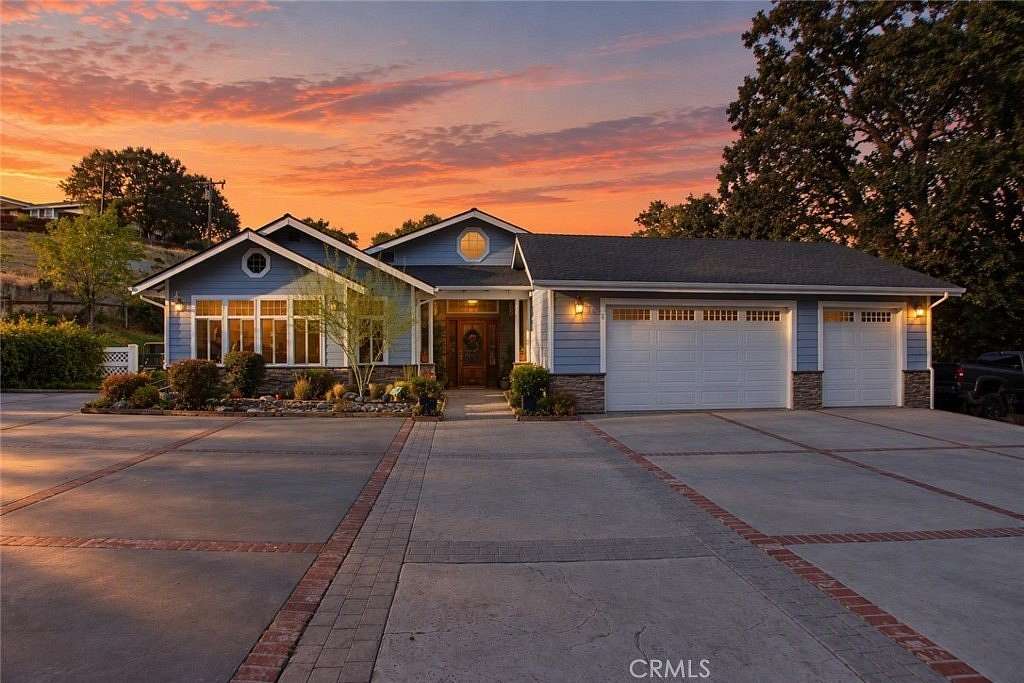3.58 Acres of Land with Home for Sale in Templeton, California