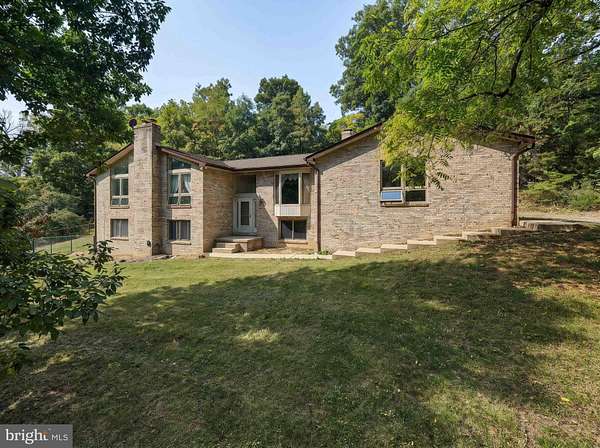 6.64 Acres of Land with Home for Sale in Woodstock, Virginia
