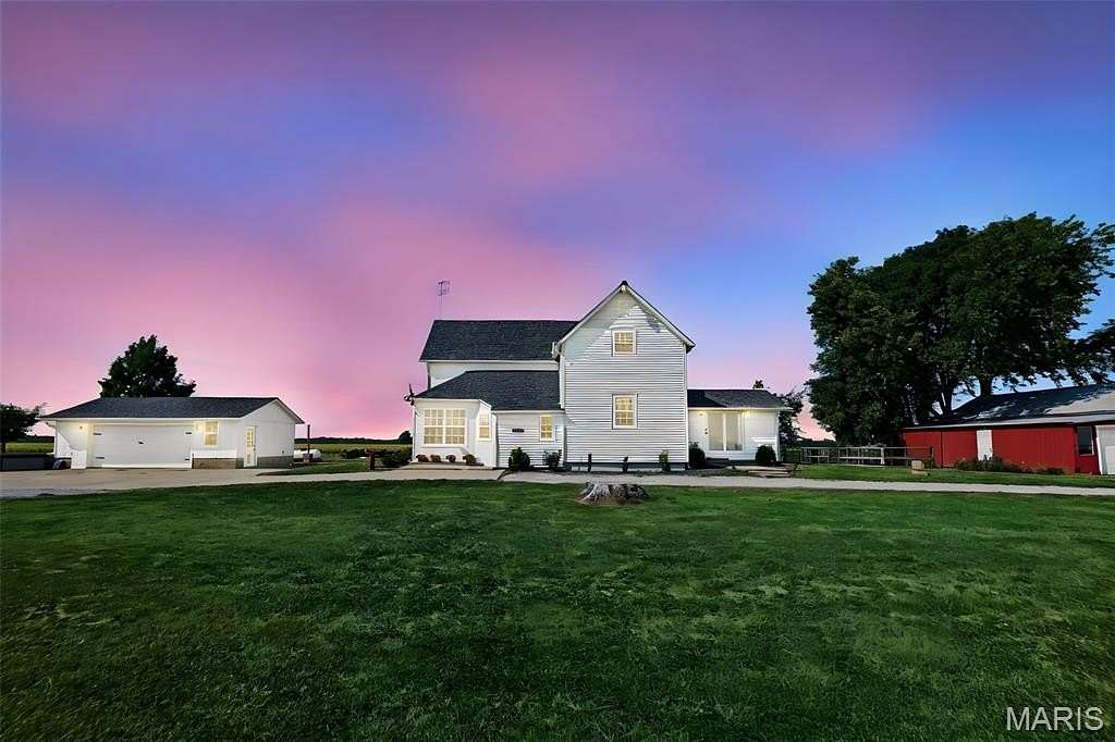 7 Acres of Land with Home for Sale in Nashville, Illinois