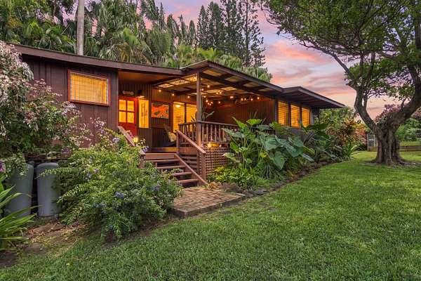 1.58 Acres of Land with Home for Sale in Kapaau, Hawaii