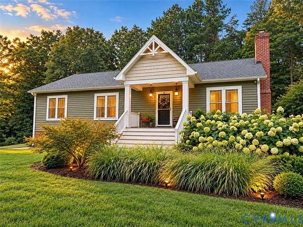 2.31 Acres of Land with Home for Sale in Louisa, Virginia