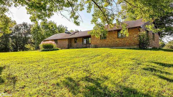 5 Acres of Land with Home for Sale in Ottumwa, Iowa