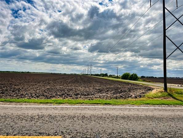 16 Acres of Land for Sale in Taft, Texas
