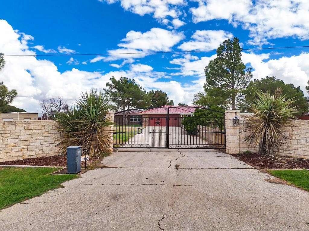 1.5 Acres of Improved Mixed-Use Land for Sale in Midland, Texas
