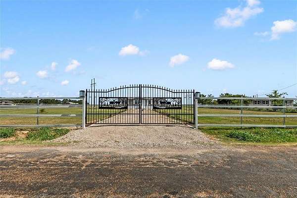 2.29 Acres of Land with Home for Sale in Mabank, Texas