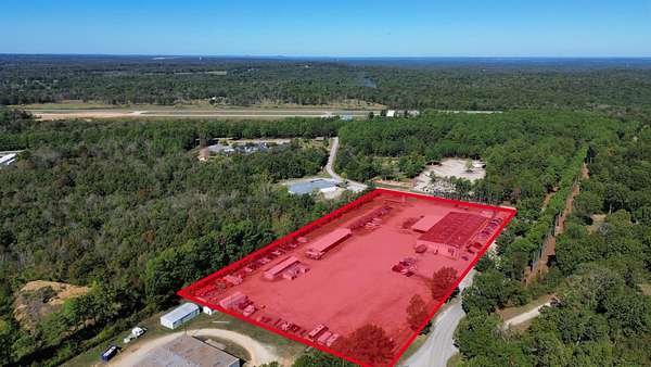 6.5 Acres of Improved Commercial Land for Sale in Cherokee Village, Arkansas