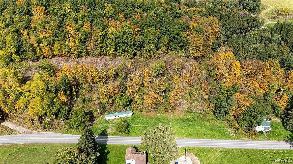 2 Acres of Improved Residential Land for Sale in Avoca, New York