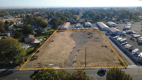 2 Acres of Commercial Land for Sale in Kennewick, Washington