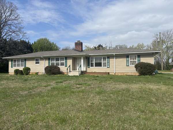 2.5 Acres of Land with Home for Sale in Murfreesboro, Tennessee