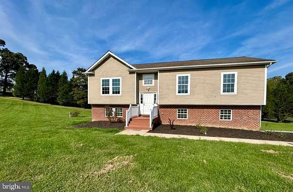 3.3 Acres of Land with Home for Sale in Jeffersonton, Virginia