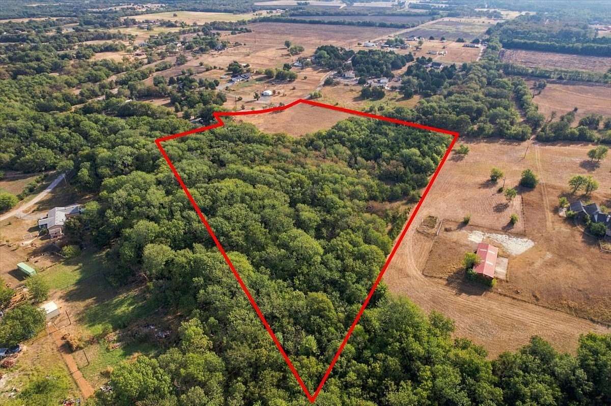 12 Acres of Land for Sale in Whitewright, Texas