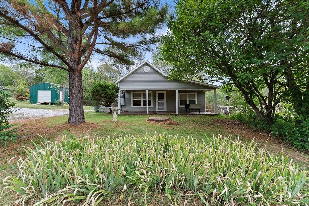 2.75 Acres of Land with Home for Sale in Fayetteville, Arkansas