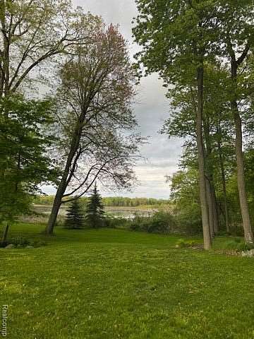 2.69 Acres of Residential Land for Sale in Highland Township, Michigan