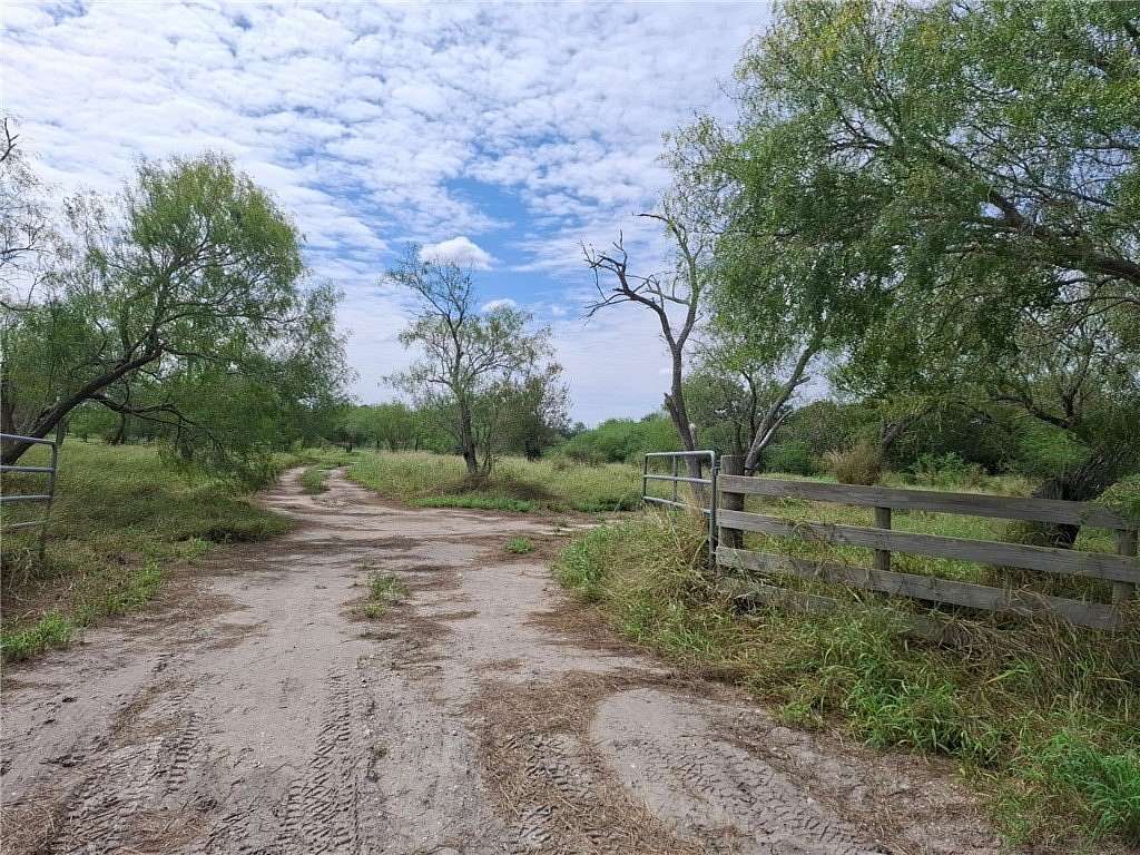 5.53 Acres of Residential Land for Sale in Woodsboro, Texas