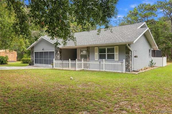2.18 Acres of Land with Home for Sale in Beverly Hills, Florida