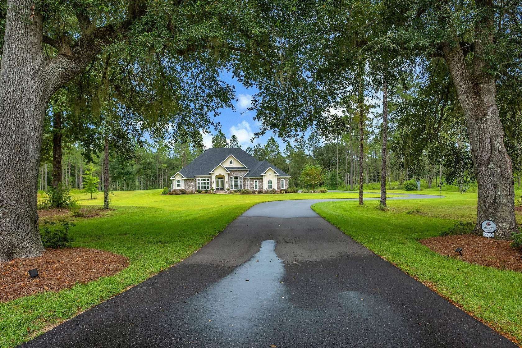 22.5 Acres of Land with Home for Sale in Tallahassee, Florida
