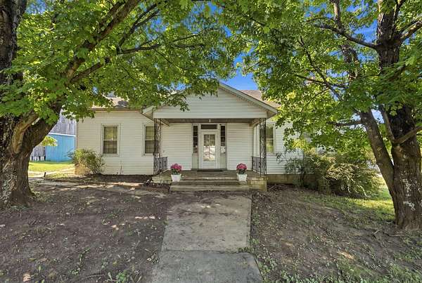 2.71 Acres of Land with Home for Sale in Paris, Kentucky